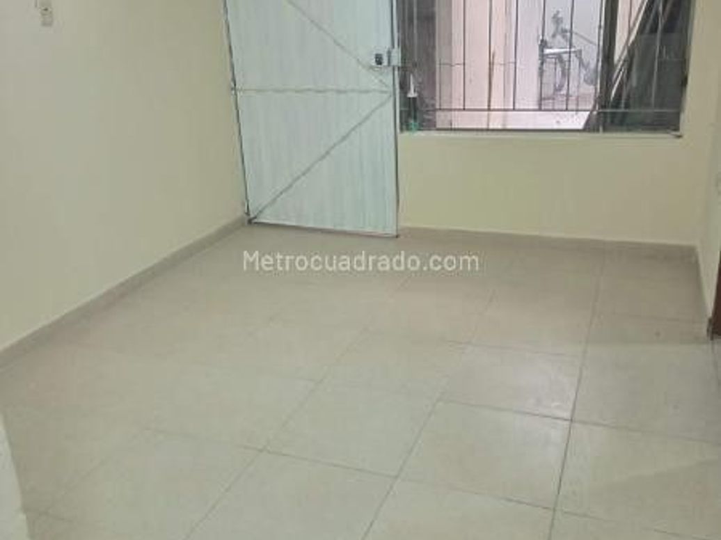 Casa de 13 alcobas en venta en San Antonio Norte, Bogotá, 234 m² · foto 9 de 11