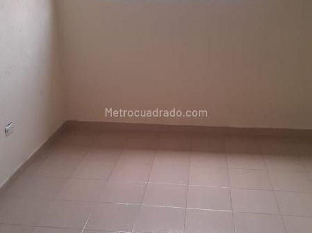 Casa de 13 alcobas en venta en San Antonio Norte, Bogotá, 234 m² · foto 7 de 11