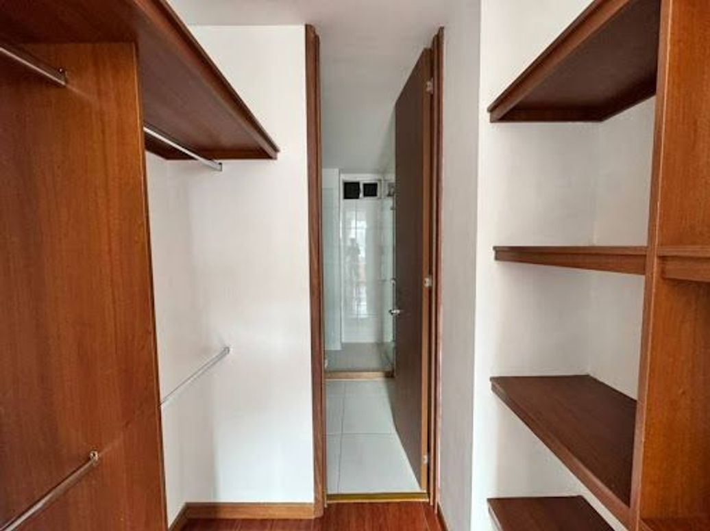 Apartaestudio en venta en Chapinero Alto, Bogotá, 45 m² · foto 9 de 16