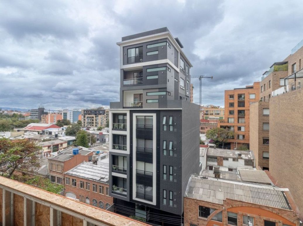 Apartamento de 3 alcobas en venta en Santa Barbara Oriental, Bogotá, 150 m² · foto 15 de 18