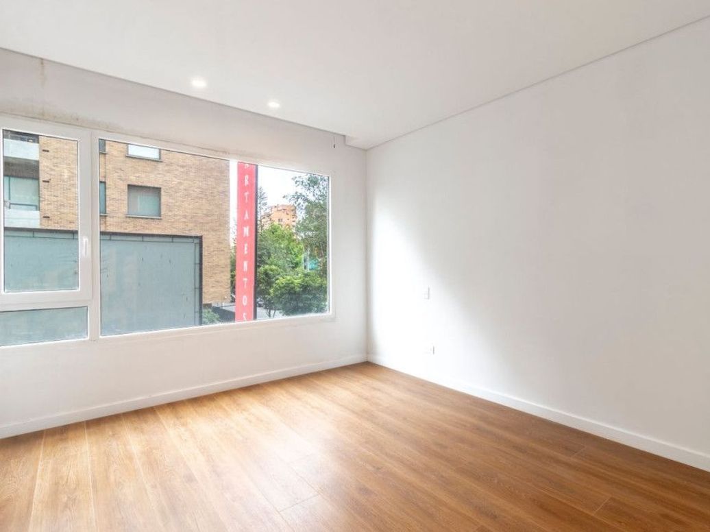 Apartamento de 3 alcobas en venta en Santa Barbara Oriental, Bogotá, 150 m² · foto 9 de 18