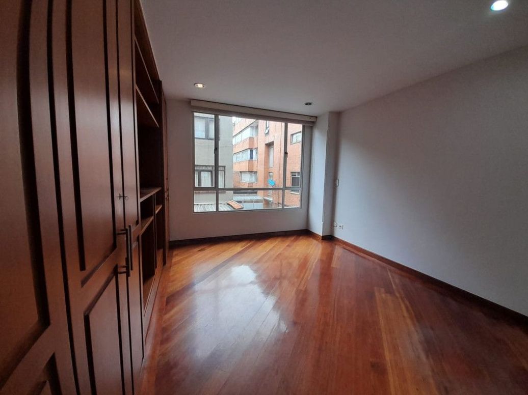 Apartamento de 2 alcobas en venta en Santa Barbara, Bogotá, 69 m² · foto 19 de 20