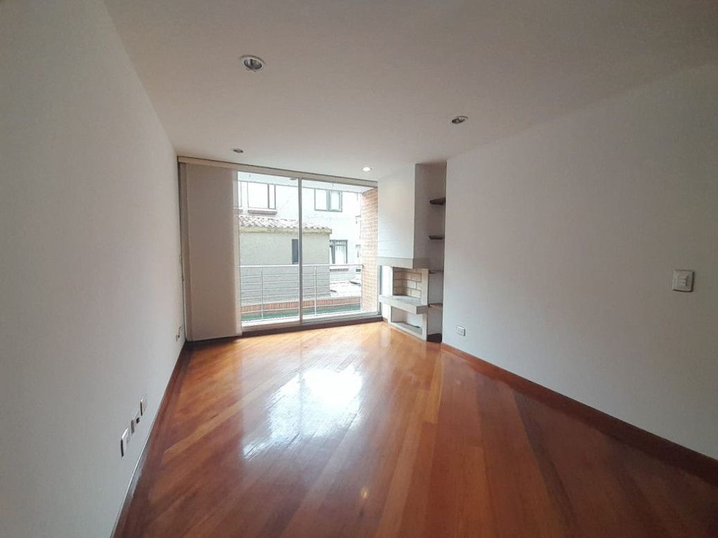 Apartamento de 2 alcobas en venta en Santa Barbara, Bogotá, 69 m² · foto 9 de 20