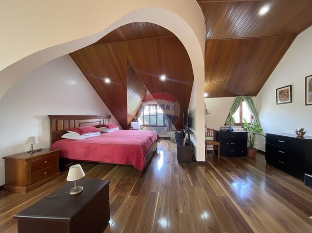 Casa de 3 alcobas en venta en San José De Bavaria, Bogotá, 373 m² · foto 16 de 20