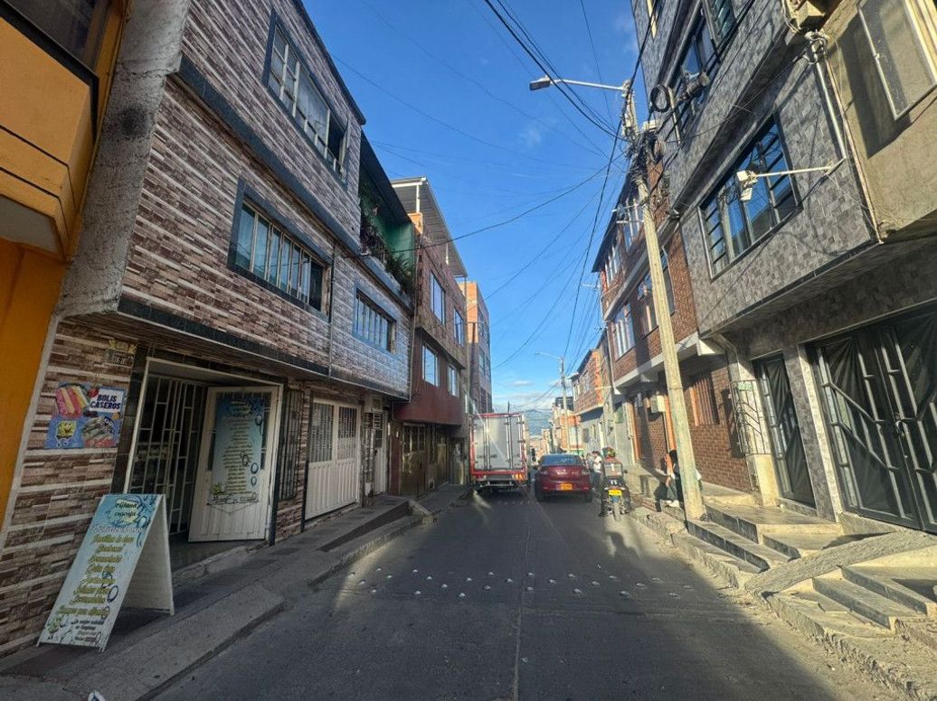 Casa de 6 alcobas en venta en Jerusalén, Bogotá, 300 m² · foto 2 de 20