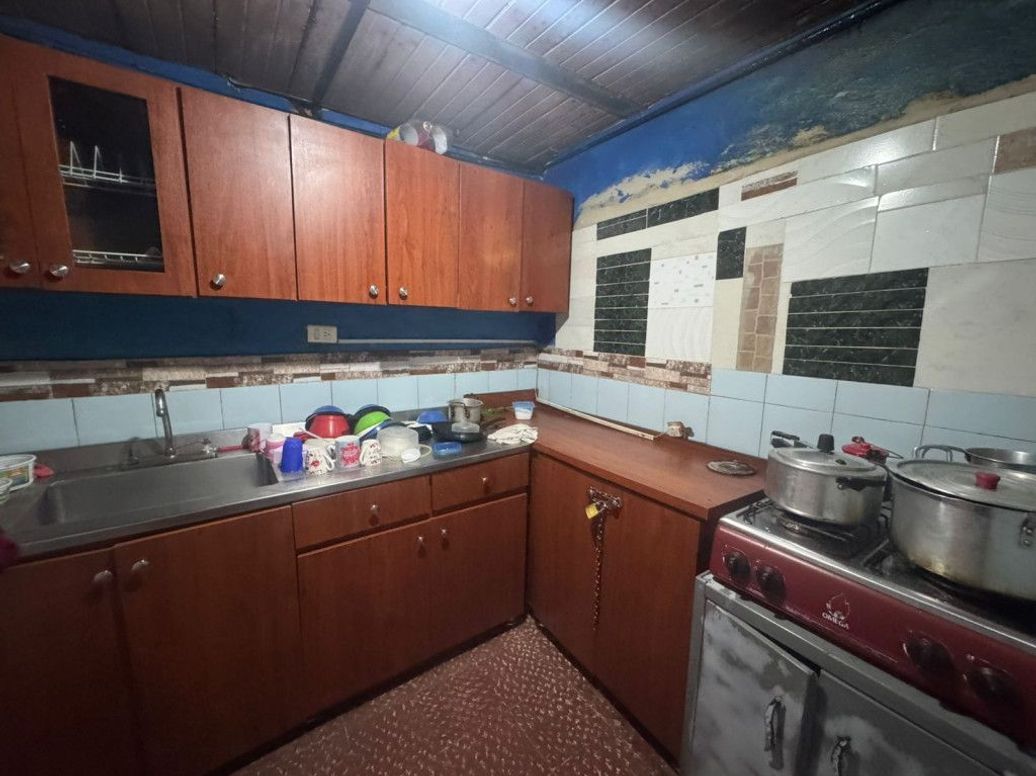 Casa de 6 alcobas en venta en Jerusalén, Bogotá, 300 m² · foto 9 de 20