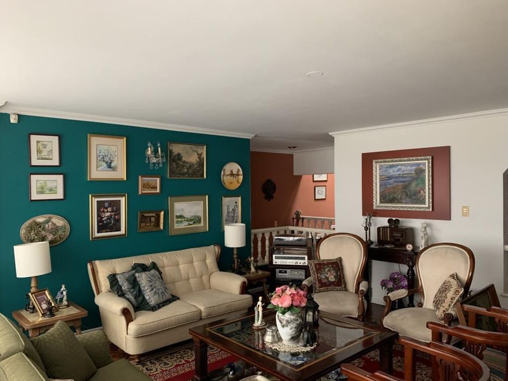 Casa de 4 alcobas en venta en Santa Barbara Central, Bogotá, 326 m² · foto 2 de 20