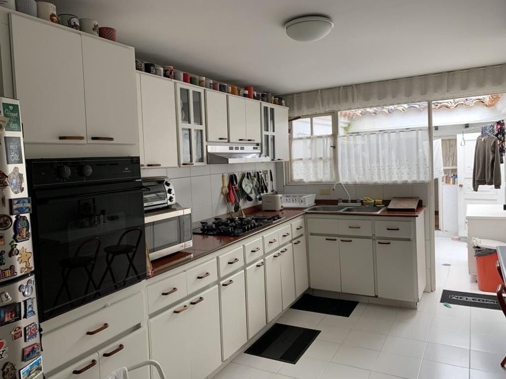 Casa de 4 alcobas en venta en Santa Barbara Central, Bogotá, 326 m² · foto 6 de 20