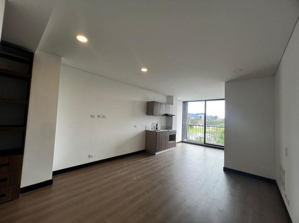 Apartaestudio en venta en Nuevo Contry, Bogotá, 35 m² · foto 2 de 11