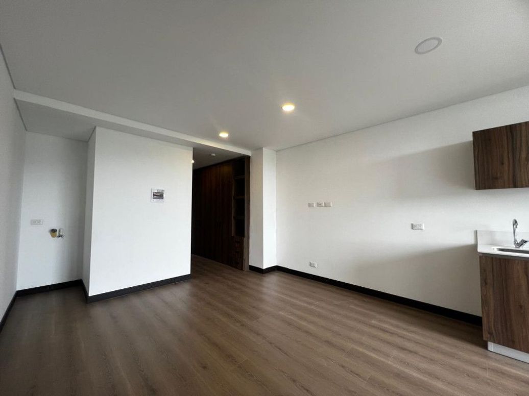 Apartaestudio en venta en Nuevo Contry, Bogotá, 35 m² · foto 3 de 11