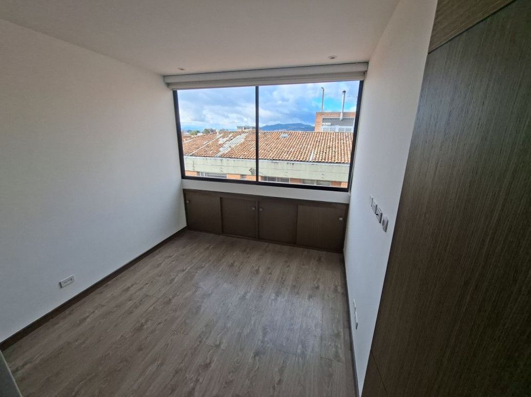 Apartamento de 3 alcobas en venta en Molinos Norte, Bogotá, 153 m² · foto 12 de 19