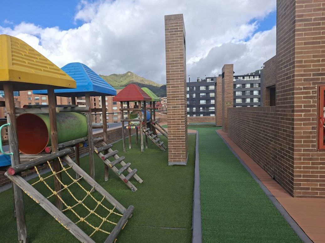 Apartamento de 3 alcobas en venta en Molinos Norte, Bogotá, 153 m² · foto 18 de 19