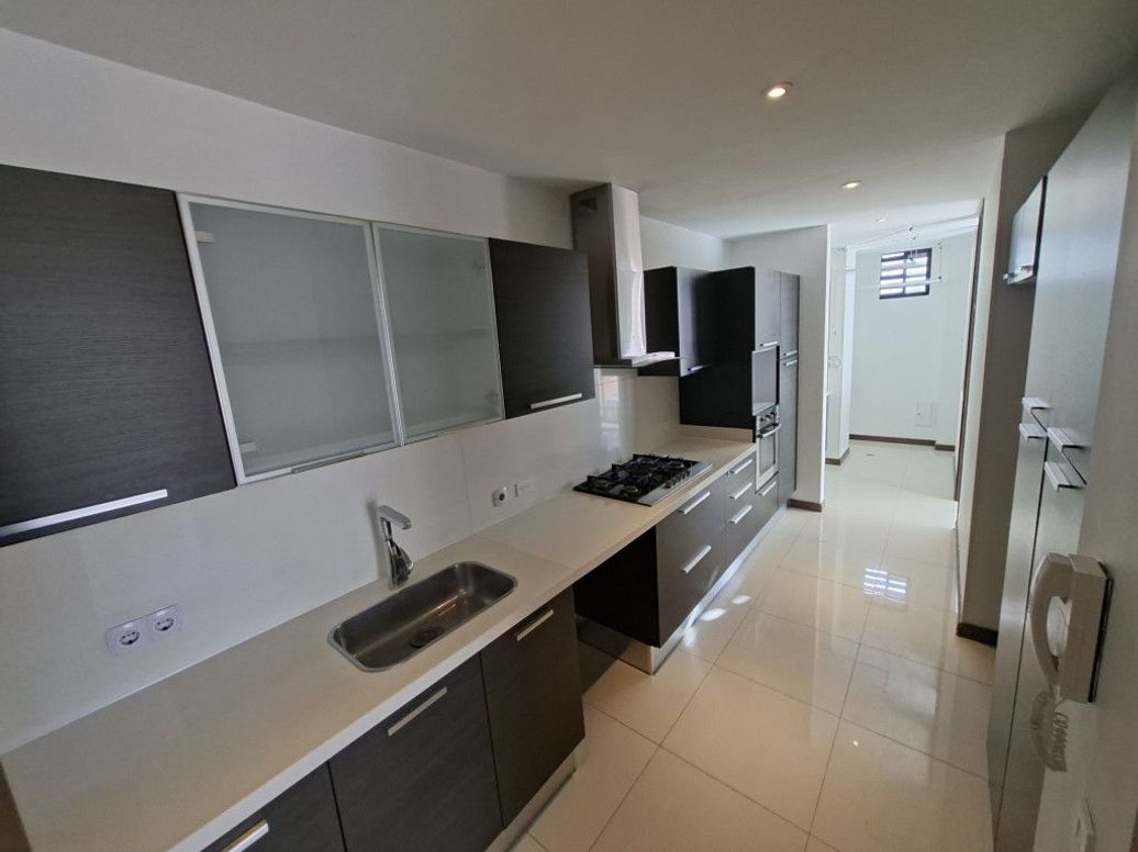 Apartamento de 3 alcobas en venta en Molinos Norte, Bogotá, 153 m² · foto 7 de 19