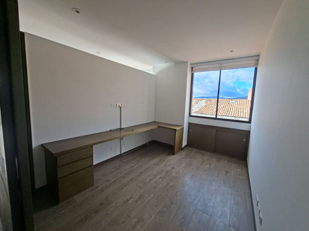 Apartamento de 3 alcobas en venta en Molinos Norte, Bogotá, 153 m² · foto 10 de 19