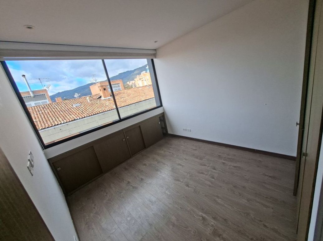 Apartamento de 3 alcobas en venta en Molinos Norte, Bogotá, 153 m² · foto 13 de 19
