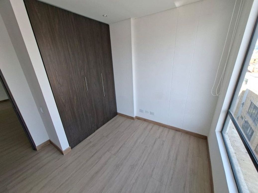 Apartamento de 2 alcobas en venta en Santa Barbara Occidental, Bogotá, 63 m² · foto 7 de 15