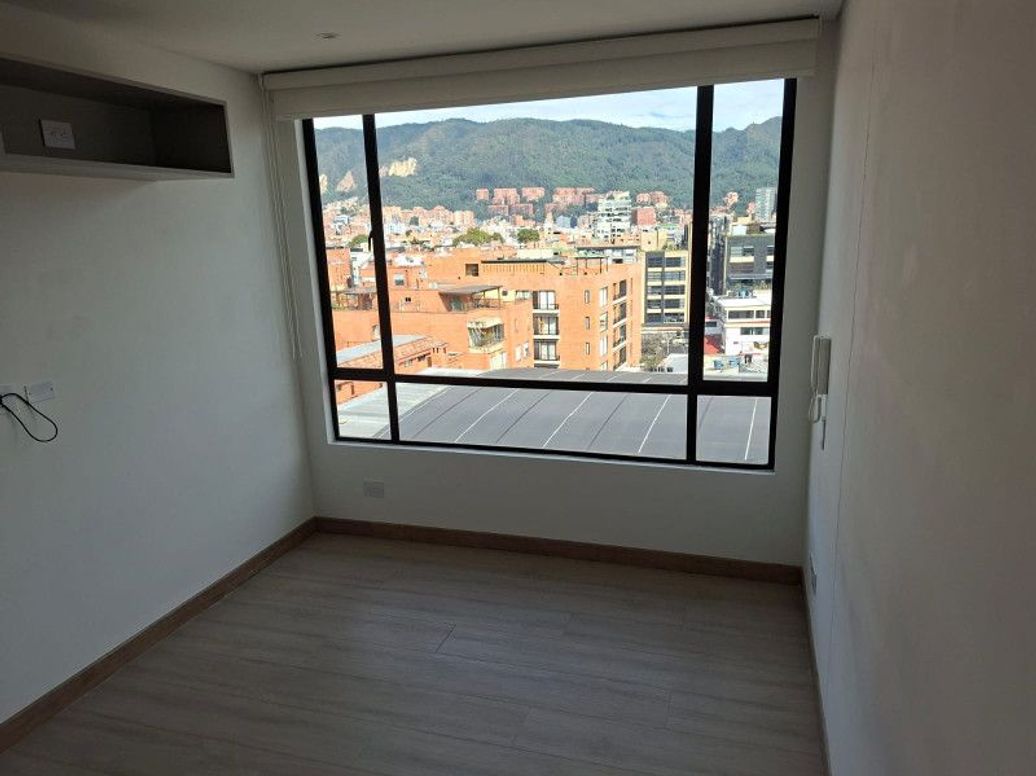 Apartamento de 2 alcobas en venta en Santa Barbara Occidental, Bogotá, 63 m² · foto 11 de 15