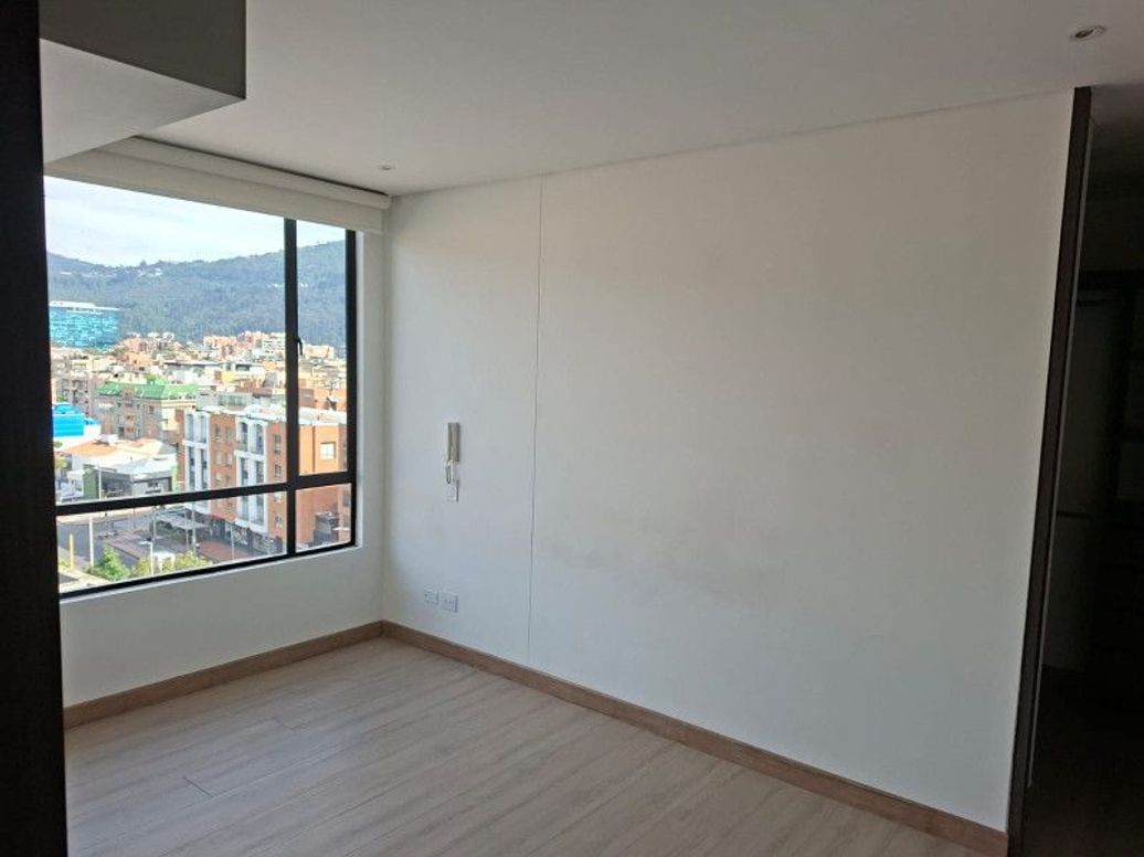 Apartamento de 2 alcobas en venta en Santa Barbara Occidental, Bogotá, 63 m² · foto 9 de 15