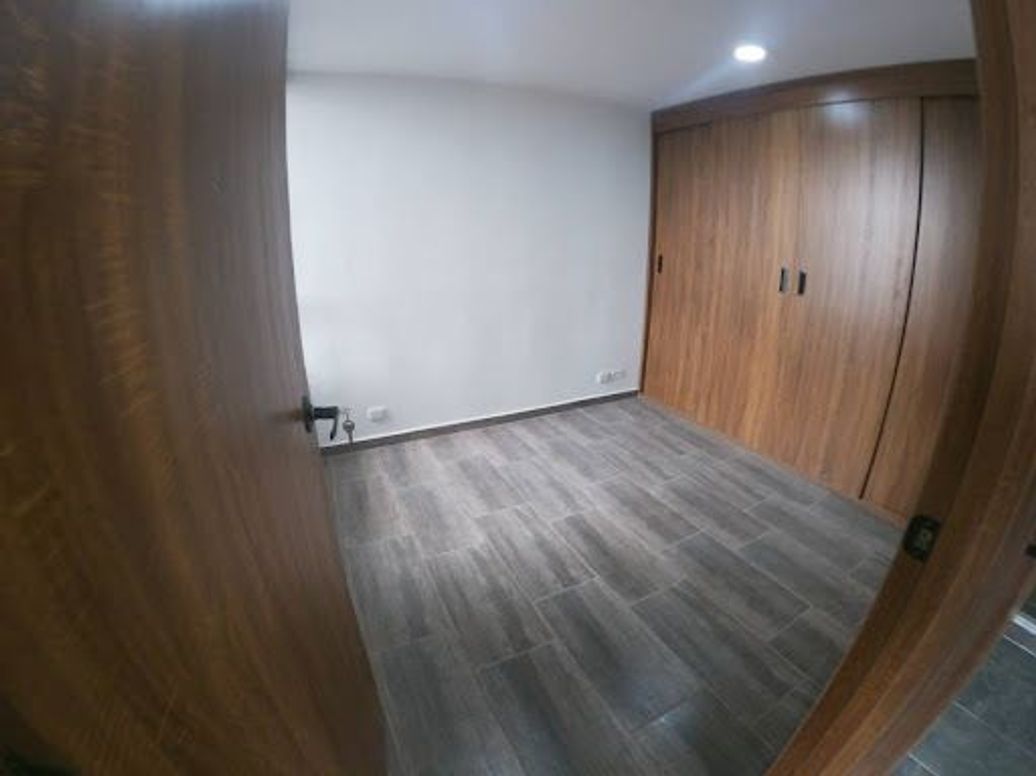 Apartamento de 2 alcobas en arriendo en Ricaurte, Bogotá, 40 m² · foto 10 de 11
