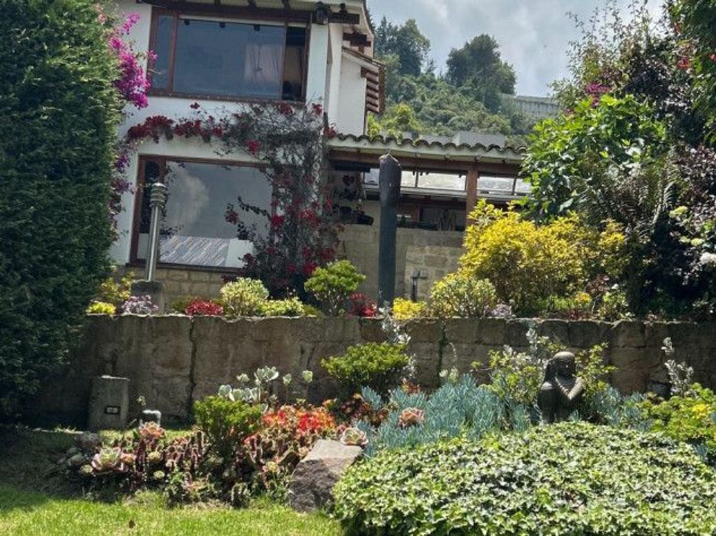 Casa de 4 alcobas en venta en Autopista Medellin, Bogotá, 415 m² · foto 2 de 20