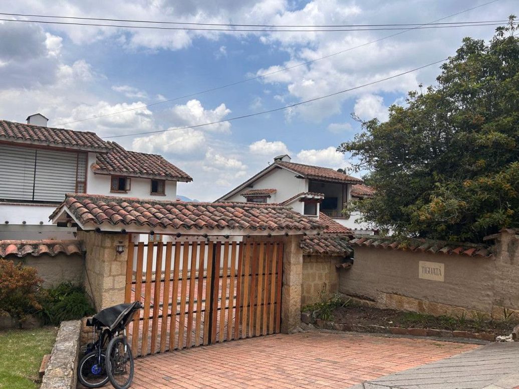 Casa de 4 alcobas en venta en Autopista Medellin, Bogotá, 415 m² · foto 5 de 20