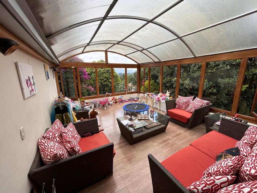 Casa de 4 alcobas en venta en Autopista Medellin, Bogotá, 415 m² · foto 17 de 20