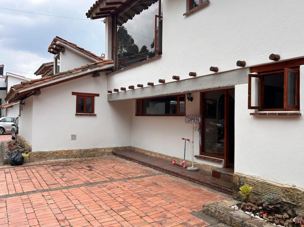 Casa de 4 alcobas en venta en Autopista Medellin, Bogotá, 415 m² · foto 7 de 20
