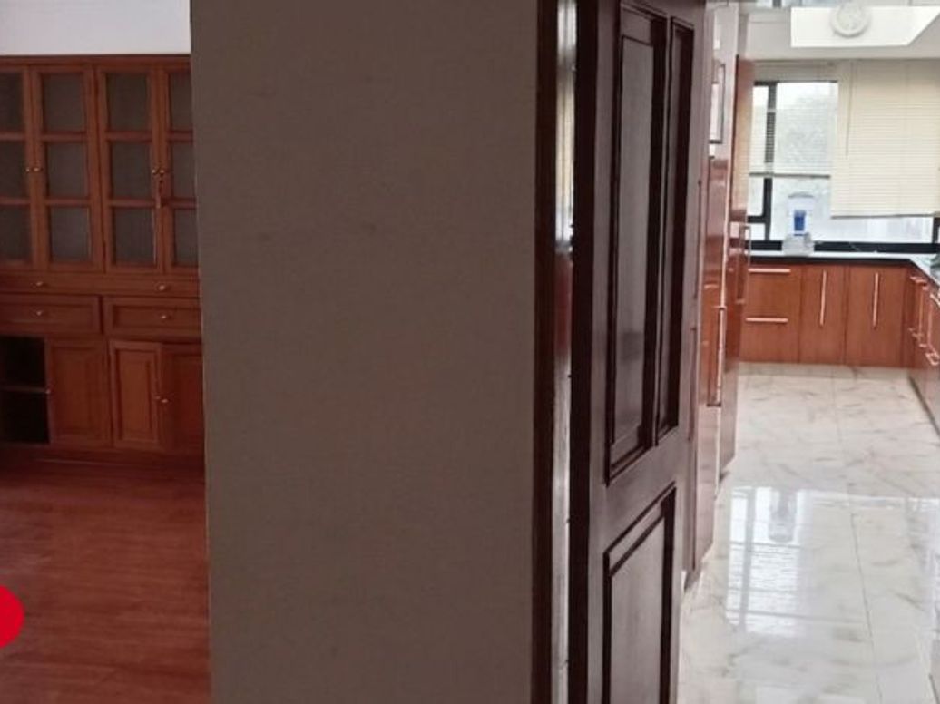 Apartamento de 5 alcobas en venta en Chico, Bogotá, 238 m² · foto 3 de 16