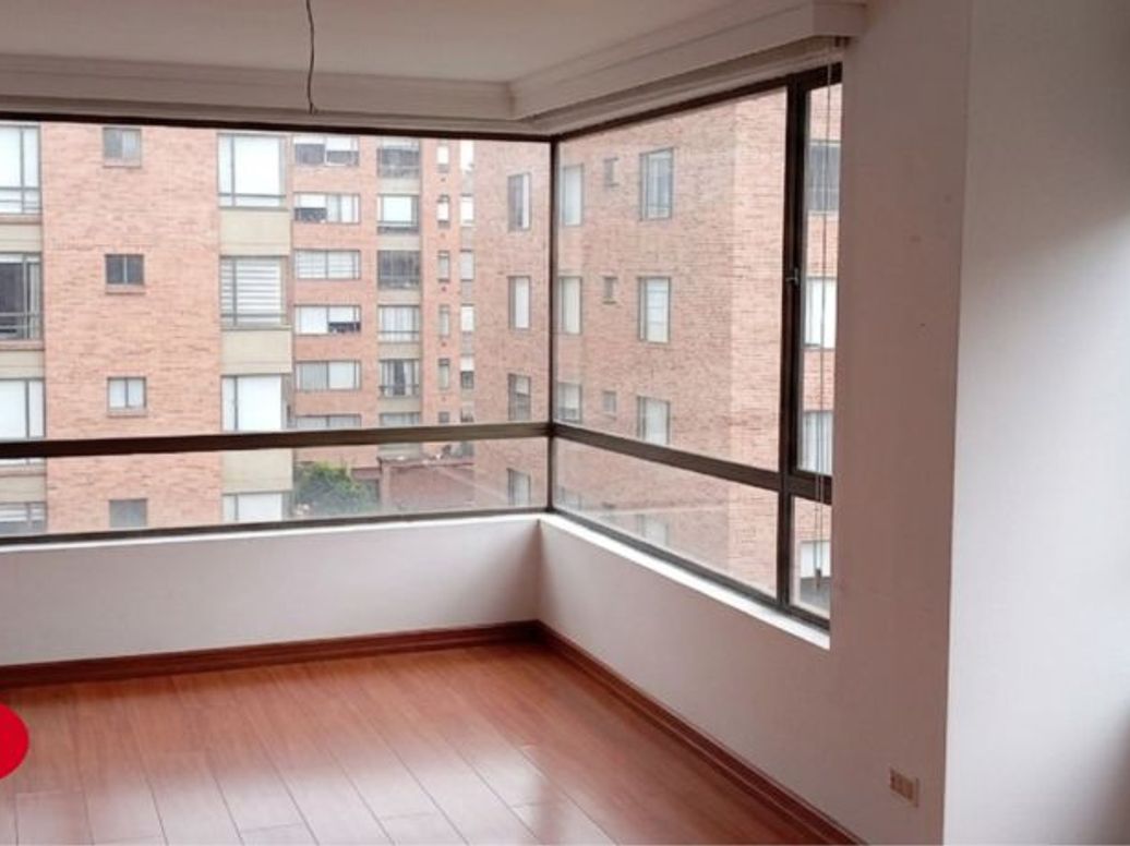 Apartamento de 5 alcobas en venta en Chico, Bogotá, 238 m² · foto 4 de 16