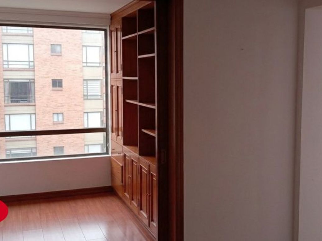 Apartamento de 5 alcobas en venta en Chico, Bogotá, 238 m² · foto 6 de 16