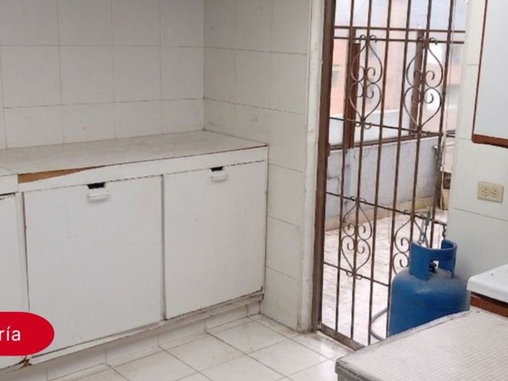 Apartamento de 5 alcobas en venta en Chico, Bogotá, 238 m² · foto 14 de 16