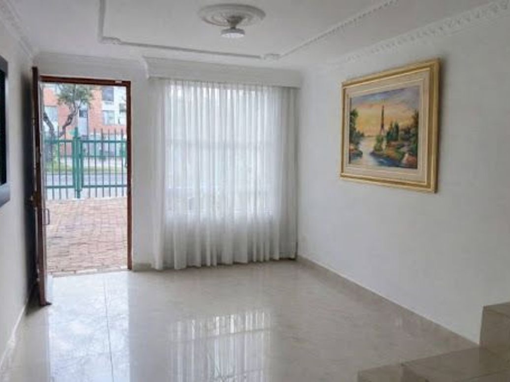 Casa de 3 alcobas en venta en Ciudadela Colsubsidio, Bogotá, 69 m² · foto 3 de 18