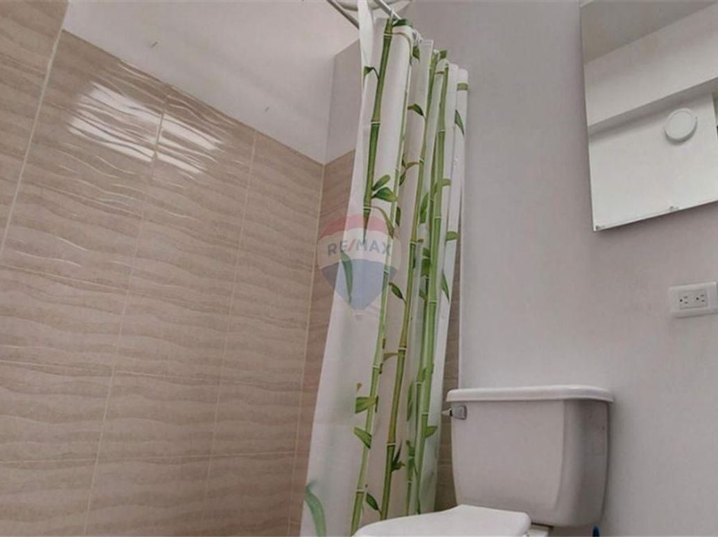 Casa de 6 alcobas en venta en Cjr Loira Real, Bogotá, 245 m² · foto 13 de 20