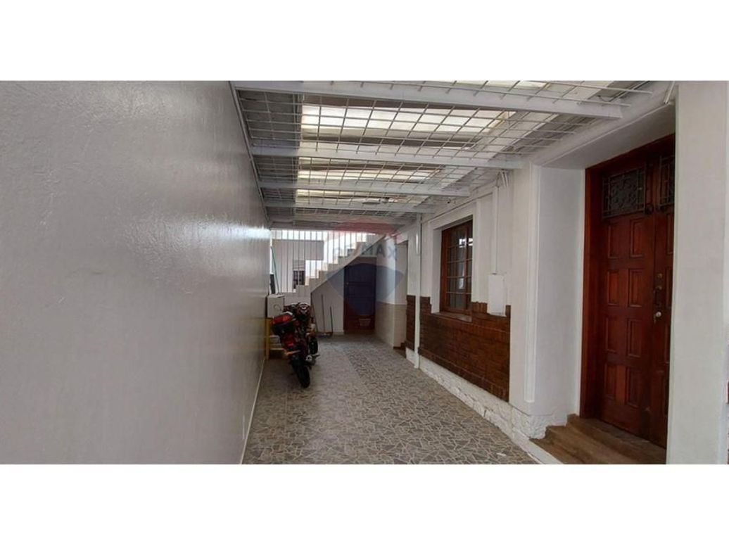Casa de 6 alcobas en venta en Cjr Loira Real, Bogotá, 245 m² · foto 18 de 20