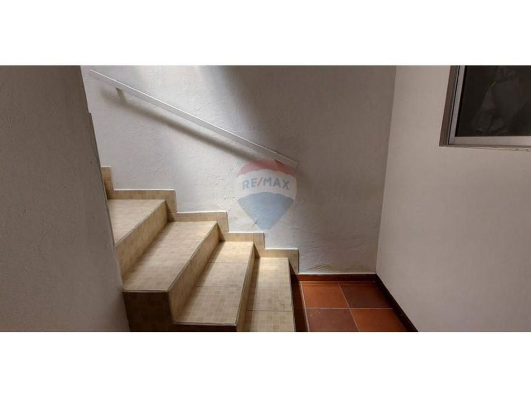 Casa de 6 alcobas en venta en Cjr Loira Real, Bogotá, 245 m² · foto 4 de 20