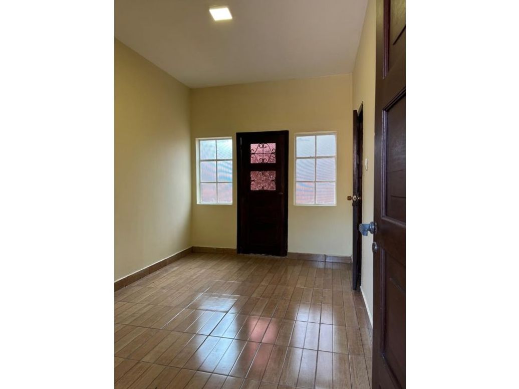 Casa de 6 alcobas en venta en San Luis, Bogotá, 330 m² · foto 15 de 20