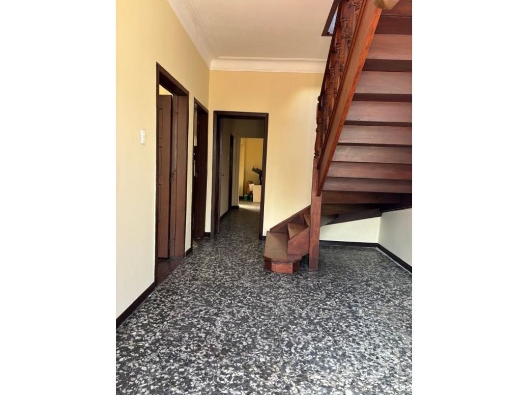 Casa de 6 alcobas en venta en San Luis, Bogotá, 330 m² · foto 14 de 20