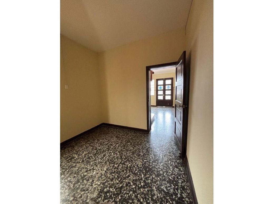 Casa de 6 alcobas en venta en San Luis, Bogotá, 330 m² · foto 11 de 20