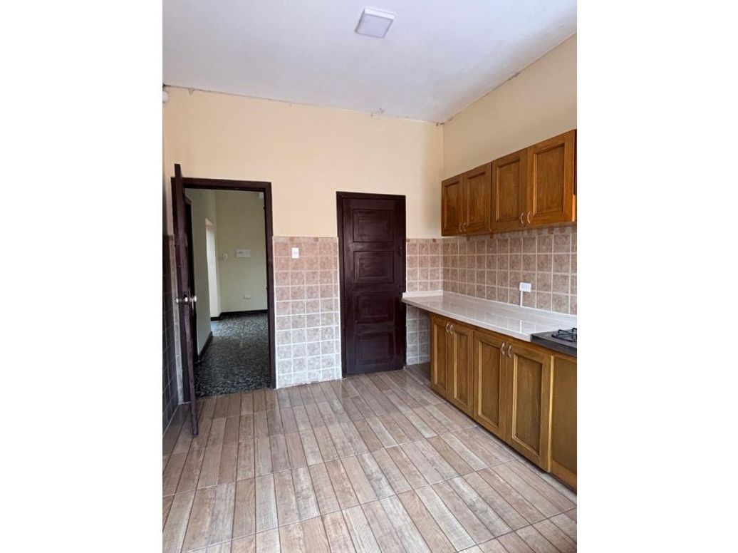 Casa de 6 alcobas en venta en San Luis, Bogotá, 330 m² · foto 20 de 20