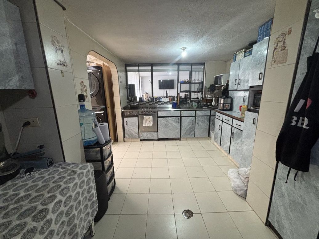 Casa de 7 alcobas en venta en Nuevo Contry, Bogotá, 339 m² · foto 11 de 20