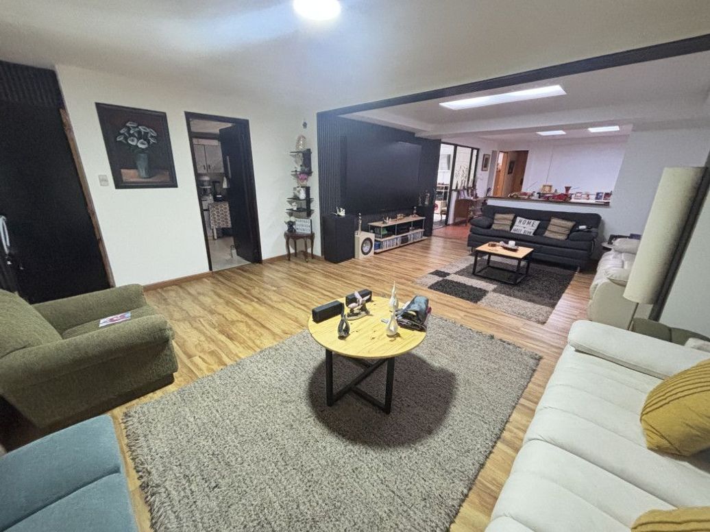 Casa de 7 alcobas en venta en Nuevo Contry, Bogotá, 339 m² · foto 7 de 20