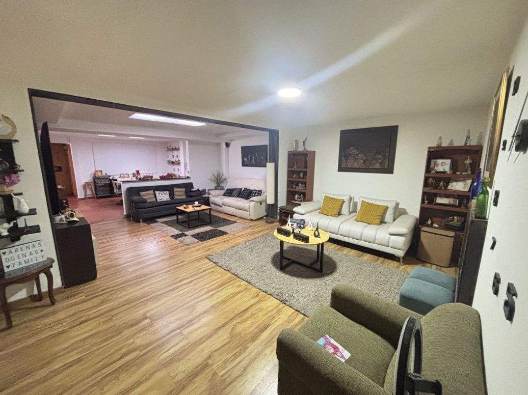Casa de 7 alcobas en venta en Nuevo Contry, Bogotá, 339 m² · foto 6 de 20
