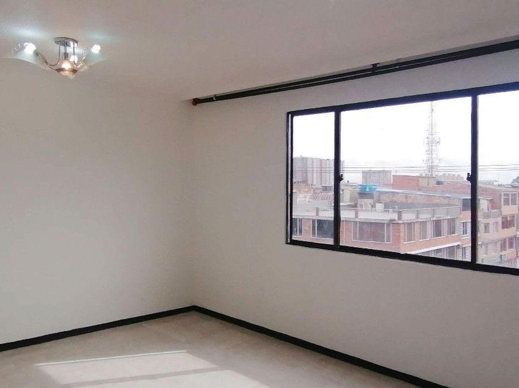 Apartamento de 3 alcobas en venta en Visión De Colombia, Bogotá, 54 m² · foto 2 de 13
