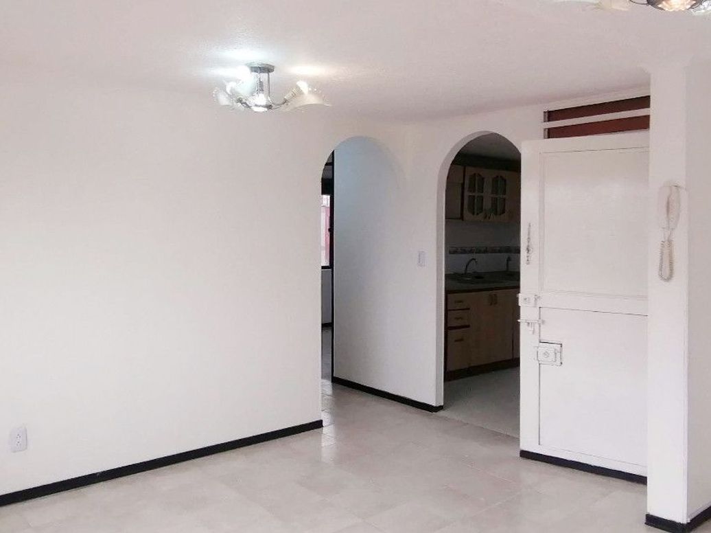 Apartamento de 3 alcobas en venta en Visión De Colombia, Bogotá, 54 m² · foto 3 de 13