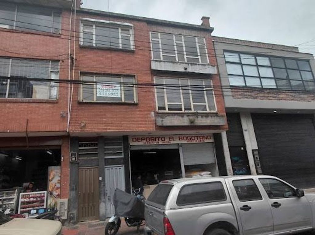 Apartamento de 3 alcobas en venta en Siete De Agosto, Bogotá, 108 m² · foto 2 de 20