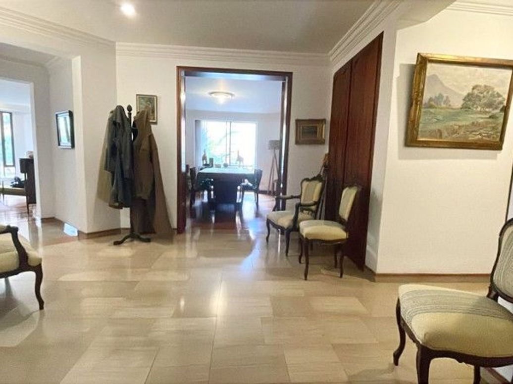 Apartamento de 3 alcobas en venta en Chico Norte Et. Ii, Bogotá, 224 m² · foto 3 de 17