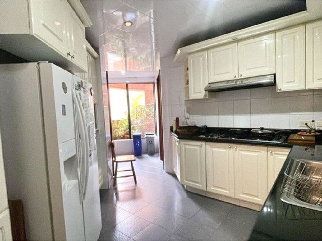 Apartamento de 3 alcobas en venta en Chico Norte Et. Ii, Bogotá, 224 m² · foto 7 de 17