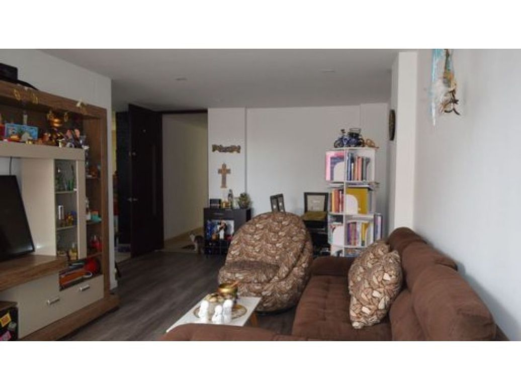 Apartamento de 3 alcobas en venta en Normandía, Bogotá, 81 m² · foto 6 de 11