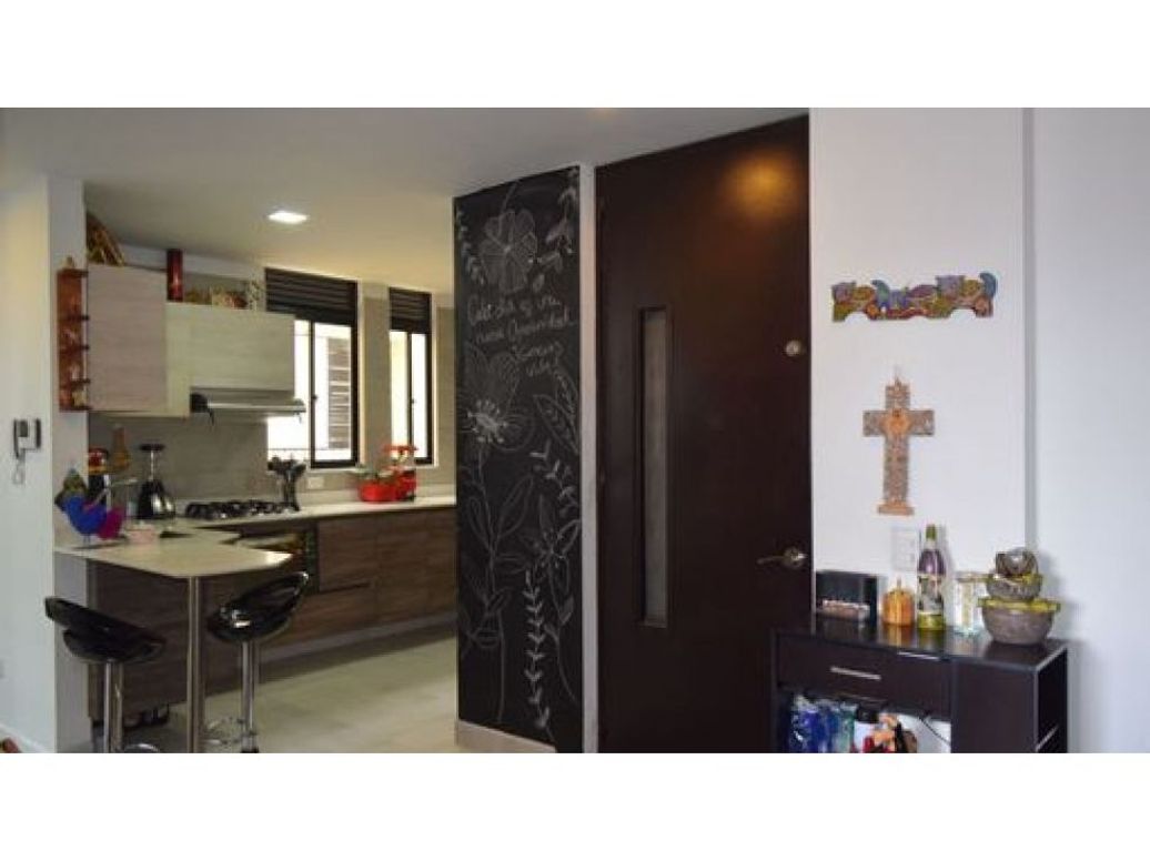 Apartamento de 3 alcobas en venta en Normandía, Bogotá, 81 m² · foto 3 de 11