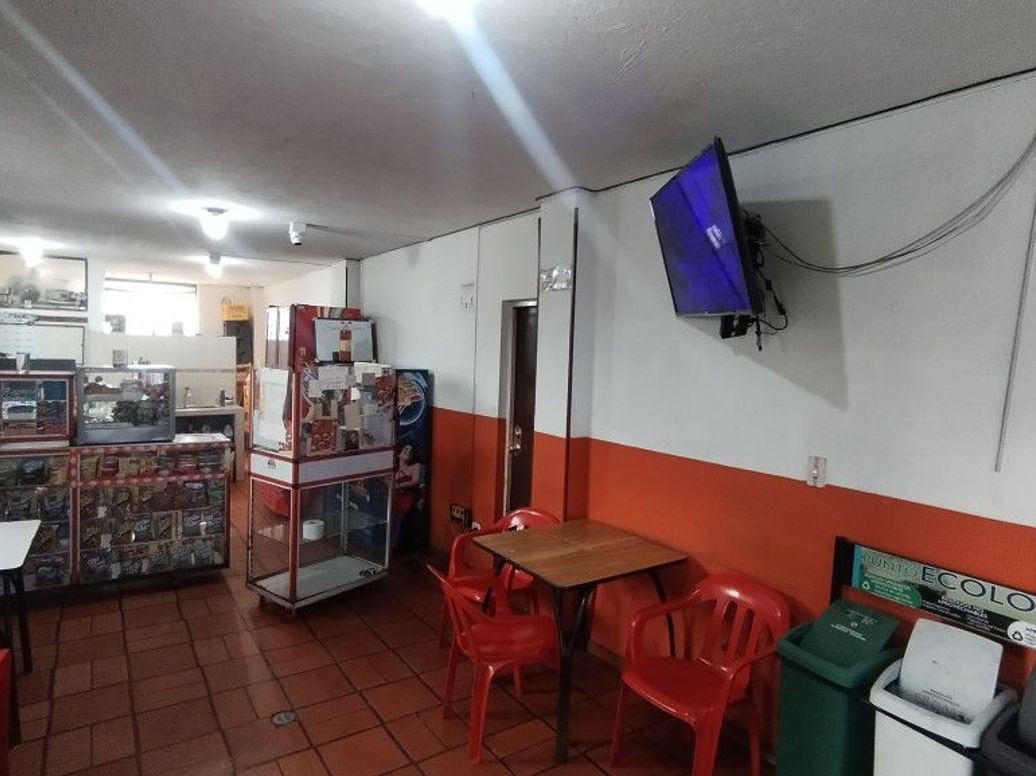 Casa de 3 alcobas en venta en Ub. Carvajal, Bogotá, 219 m² · foto 4 de 13